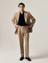 Le croisé beige en gabardine d'été