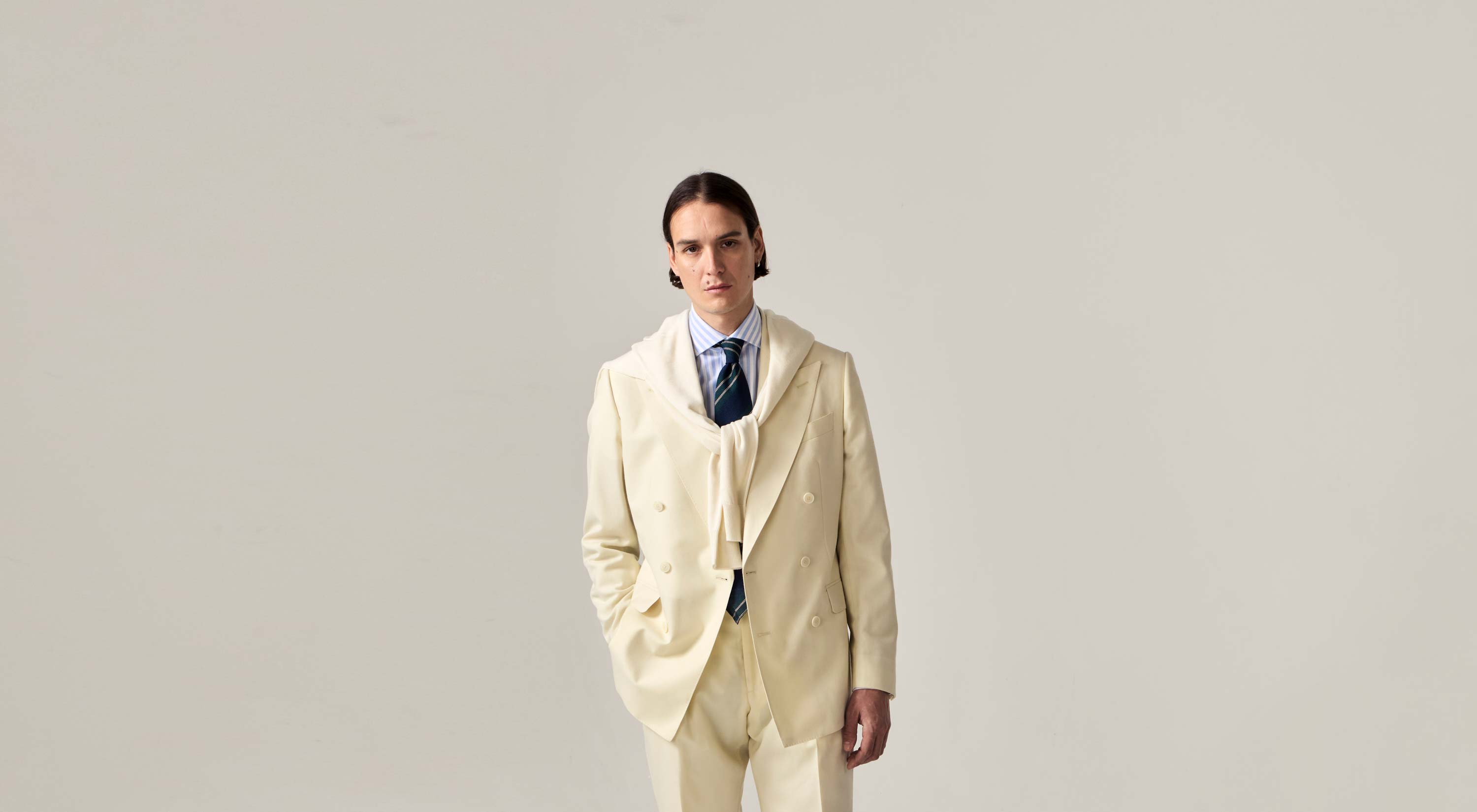 Le Costume Croisé Crème