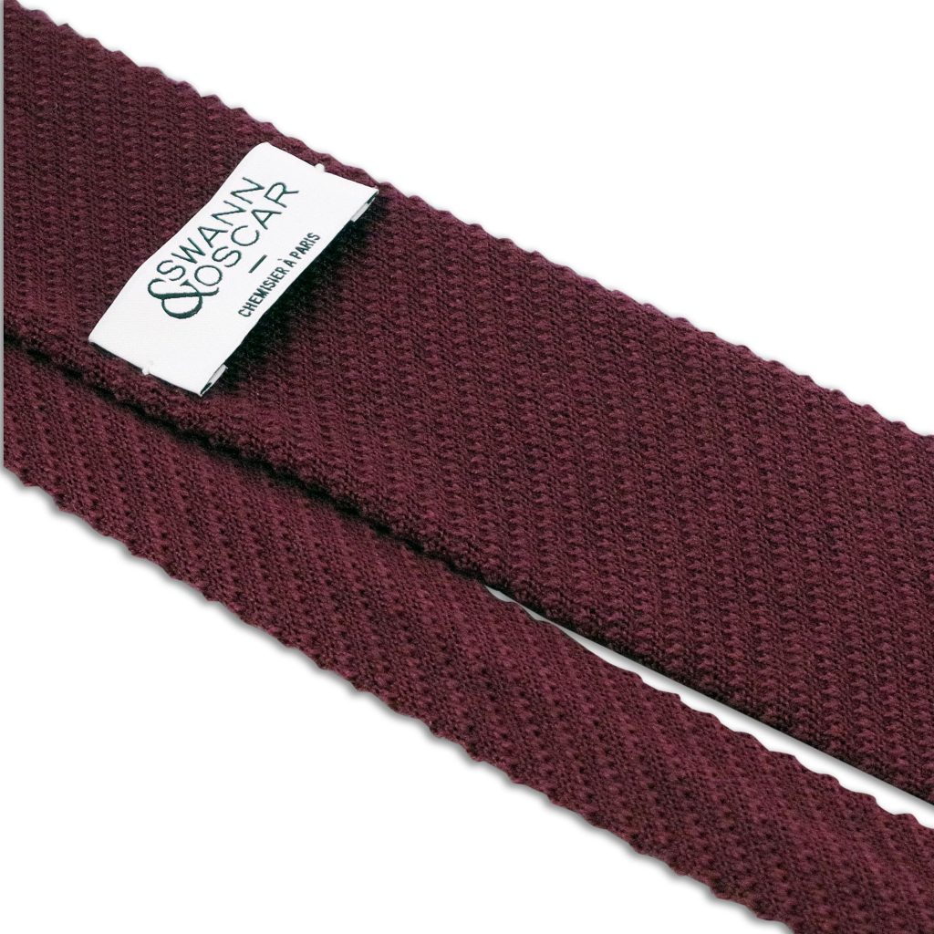 Cravate bordeaux tricot